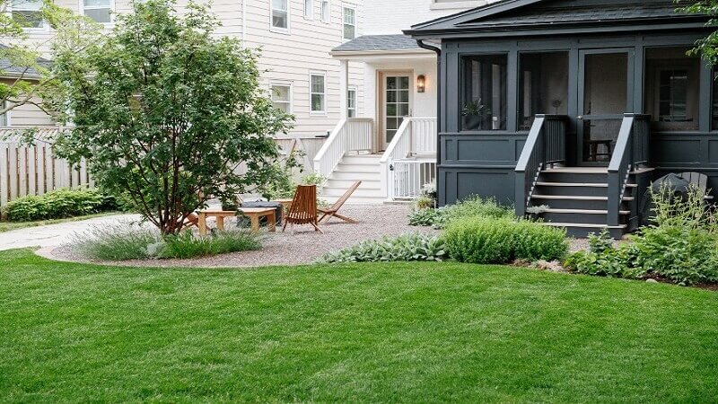 How to Choose the Best Landscapers in Milwaukee for Sustainable Outdoor Spaces